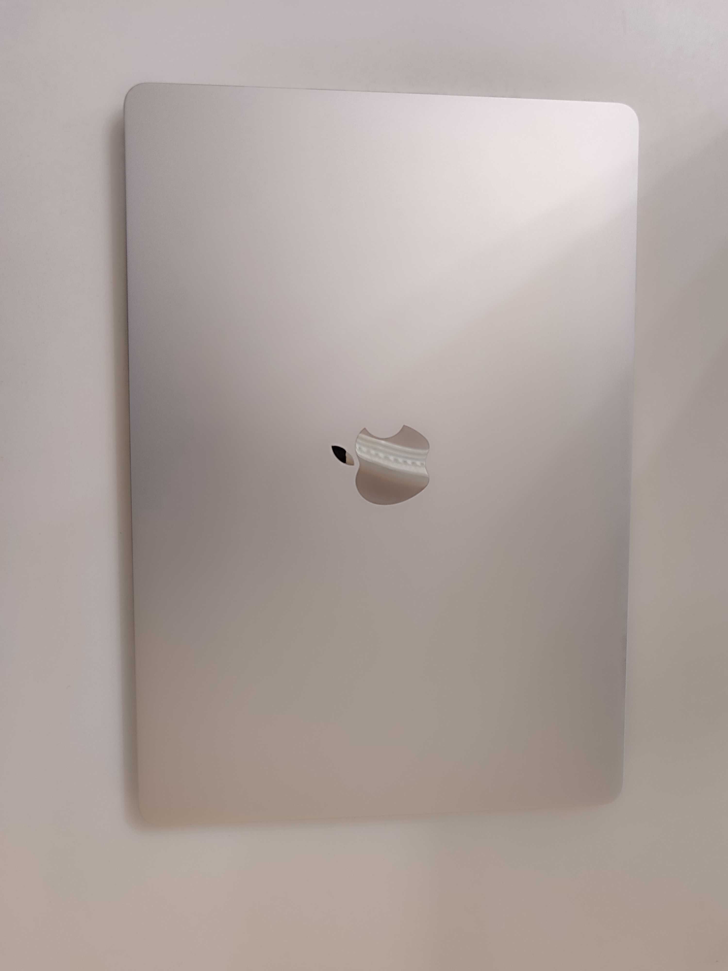 Macbook Air M3 15inch 8/256gb Silver