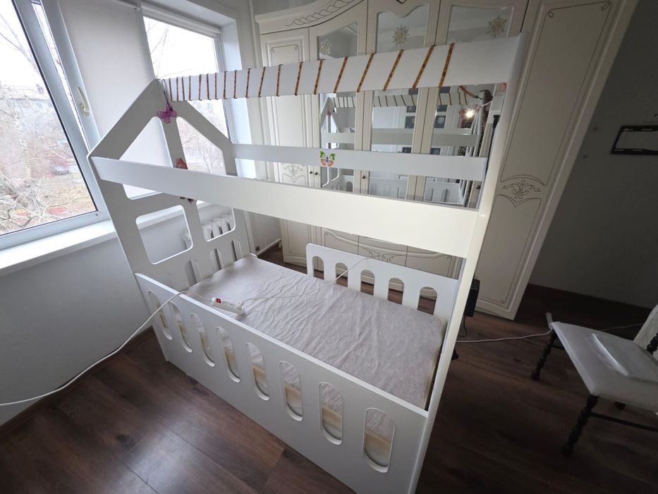 Кровать детская.