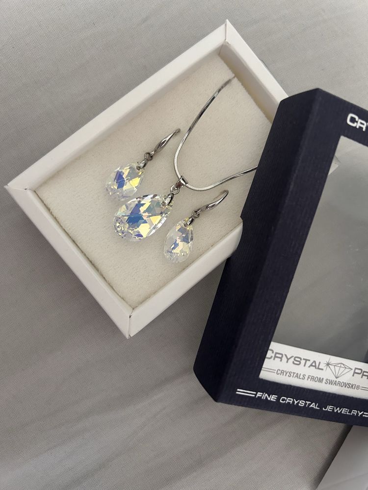 Колие и обеци Swarovski