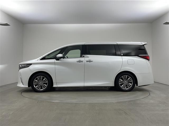 Toyota Alphard Exclusive