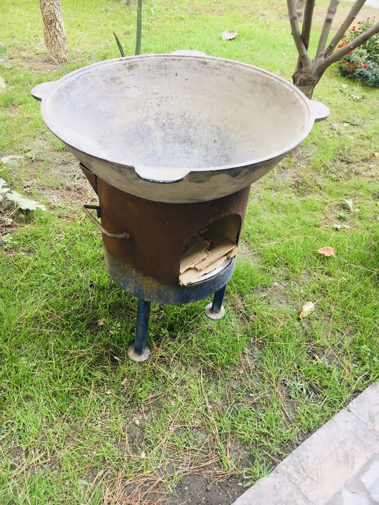 Продам два фирменных казана и очаг для охоты, дачи, дома MADE IN SSSR