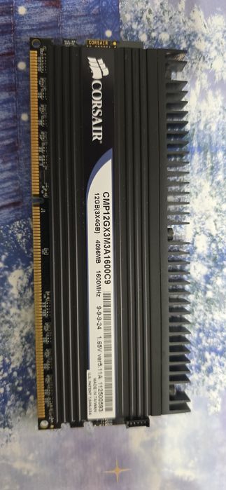 Kit Memorie Corsair DDR3  3 x 4GB 1600mHz