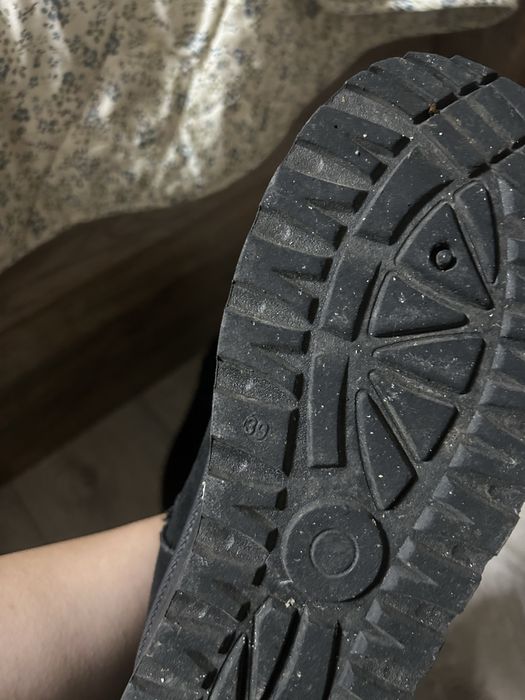 Черни боти Tendenz