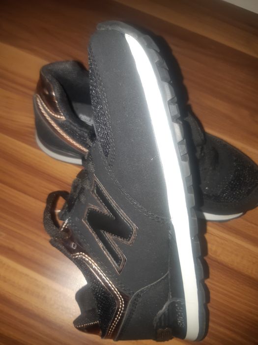 Adidași New Balance