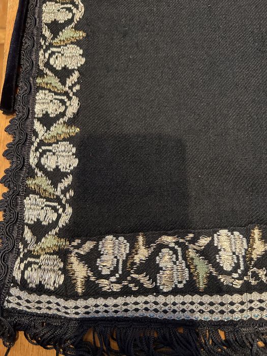 Costum popular autentic CU FIR DE ARGINT