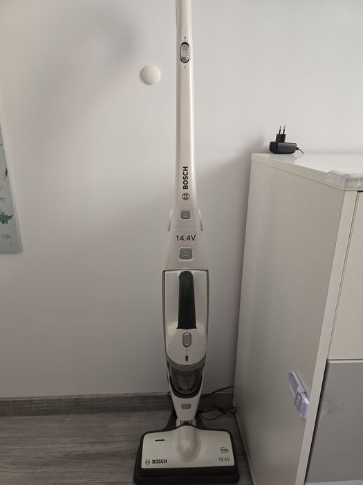 Vând aspirator robot Xiaomi