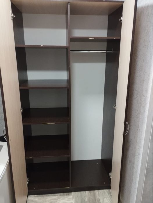 Плательный шкаф