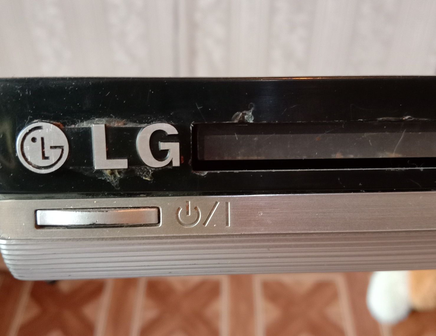 DVD плейер LG б/у