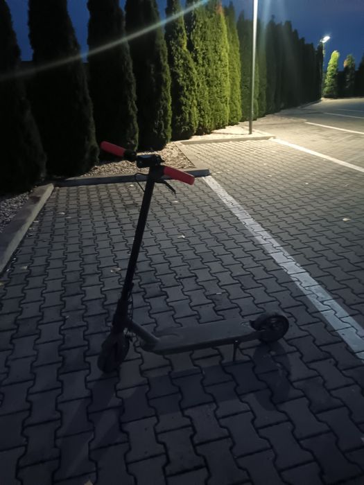Vând trotineta Xiaomi pro 2