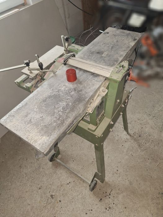 De vanzare Abric cu grosime