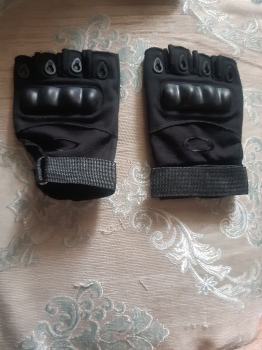 Перчатки новый для спорта