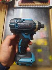 Masina de insurubat cu impact, Makita DTD152Z, 18 V