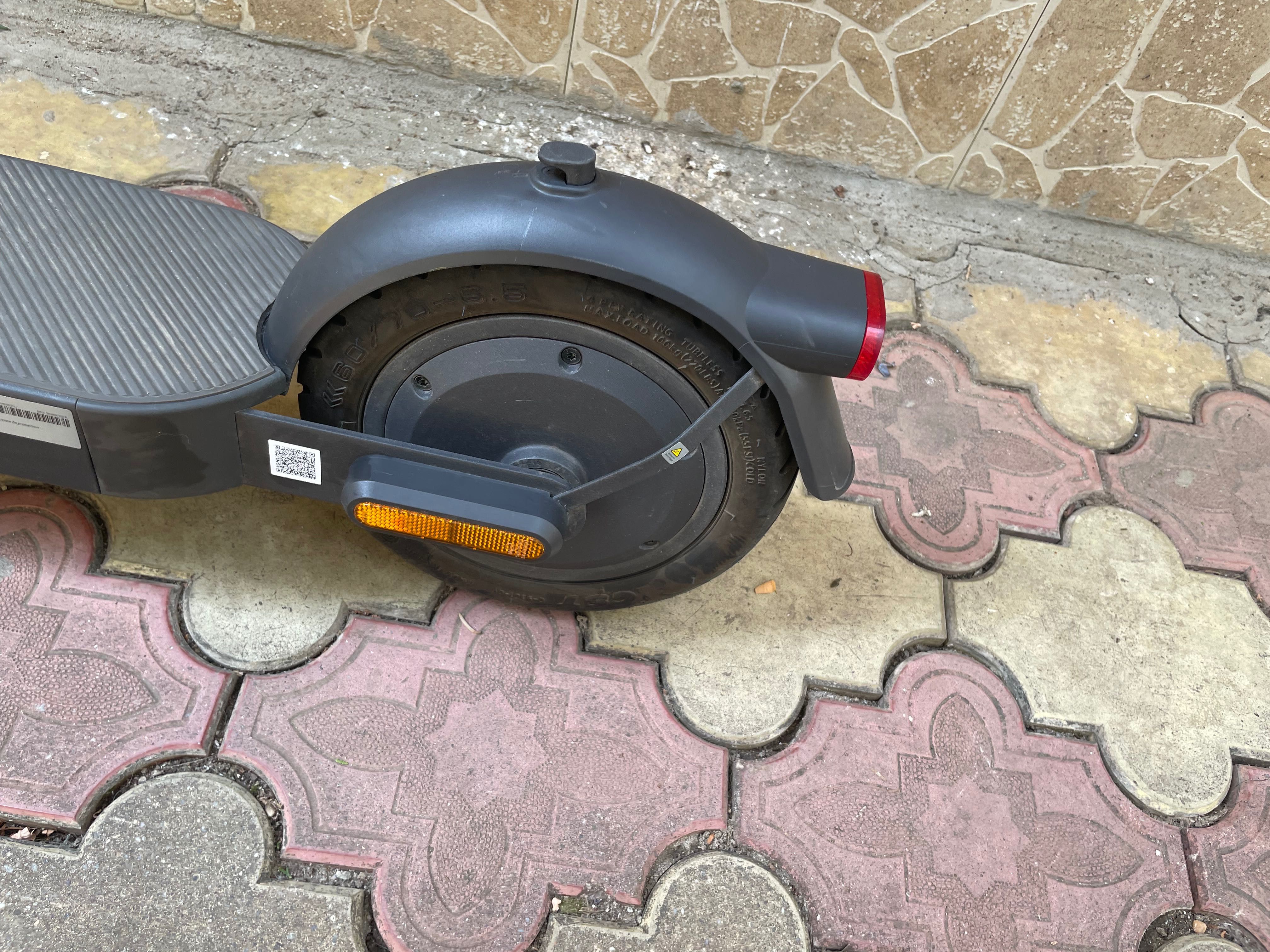 Vând Trotinetă Xiaomi Electric 4 Pro 2nd Gen