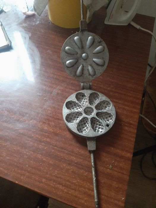 Формы для выпикания арешков