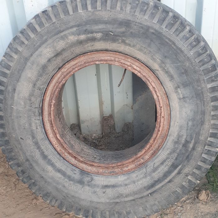 Продам автошины R20  320/12.00