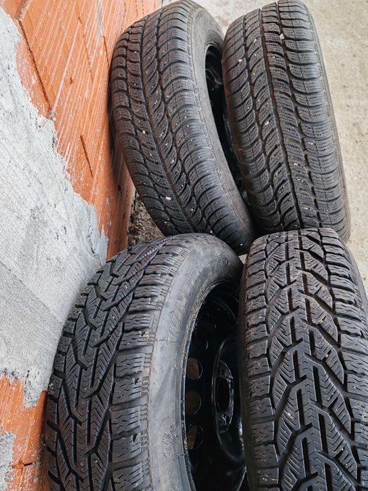 Джанти с зимни гуми опел 15 цола