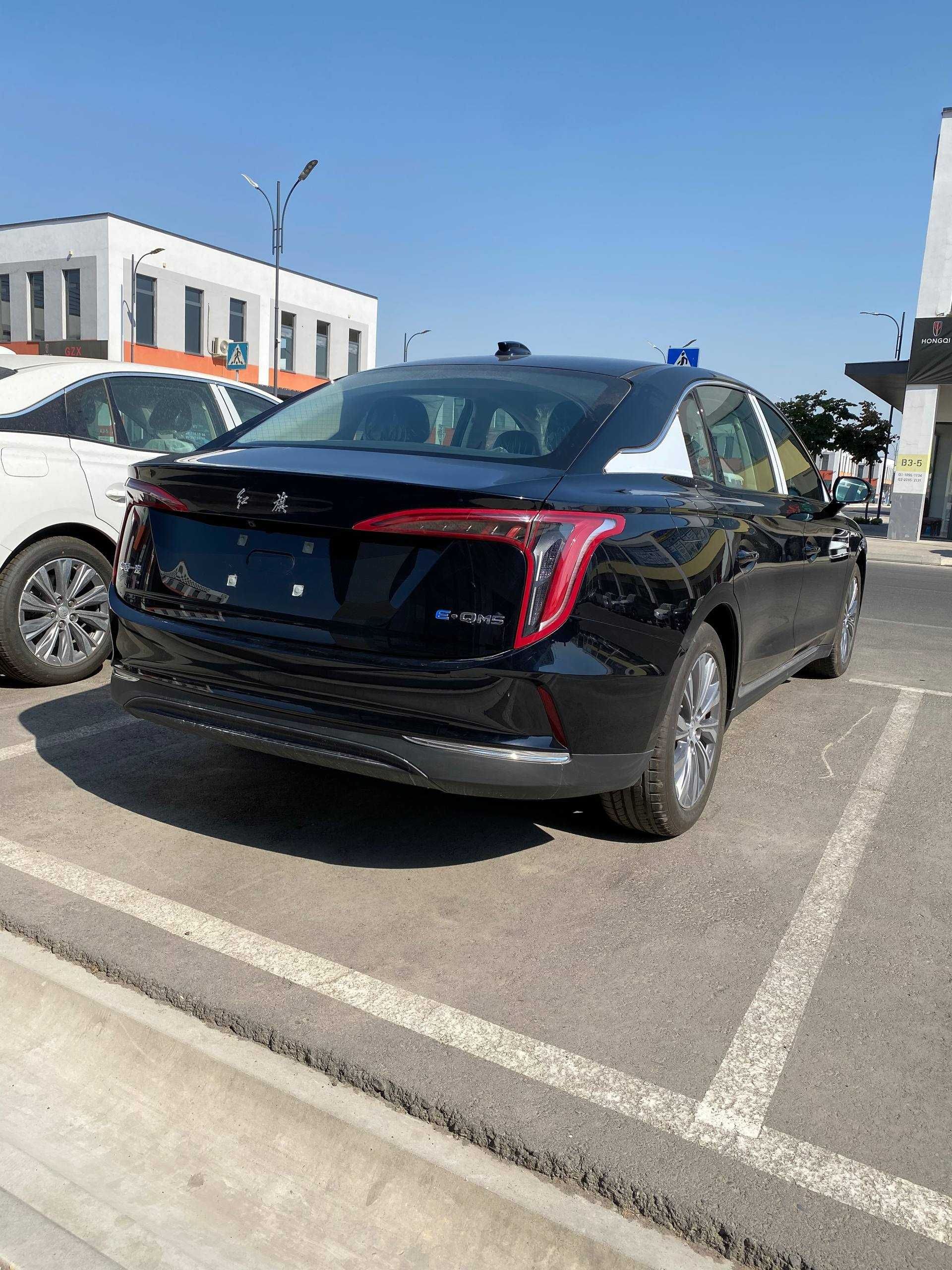 HONGQI e-QM5 500Km