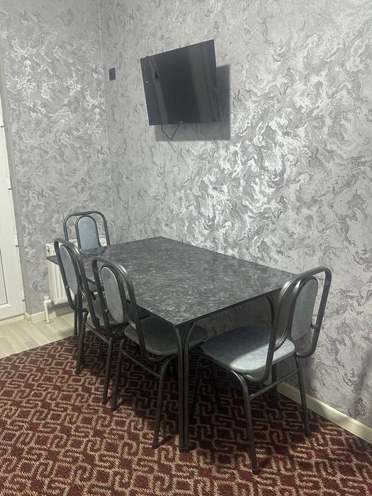 Водник массивда 3хонали хонадон ижарага берилади.