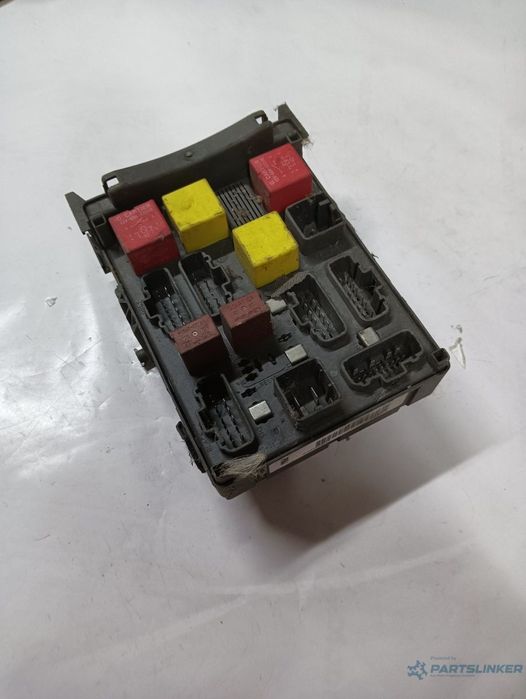 Panou sigurante RENAULT LAGUNA II BG0/1_ 2001 - 2007 8200004201