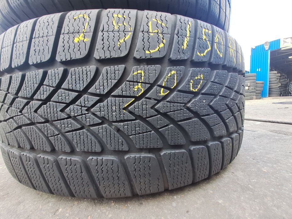 Vând 2 anvelope iarna 255/50r19 Dunlop Montaj Gratuit
