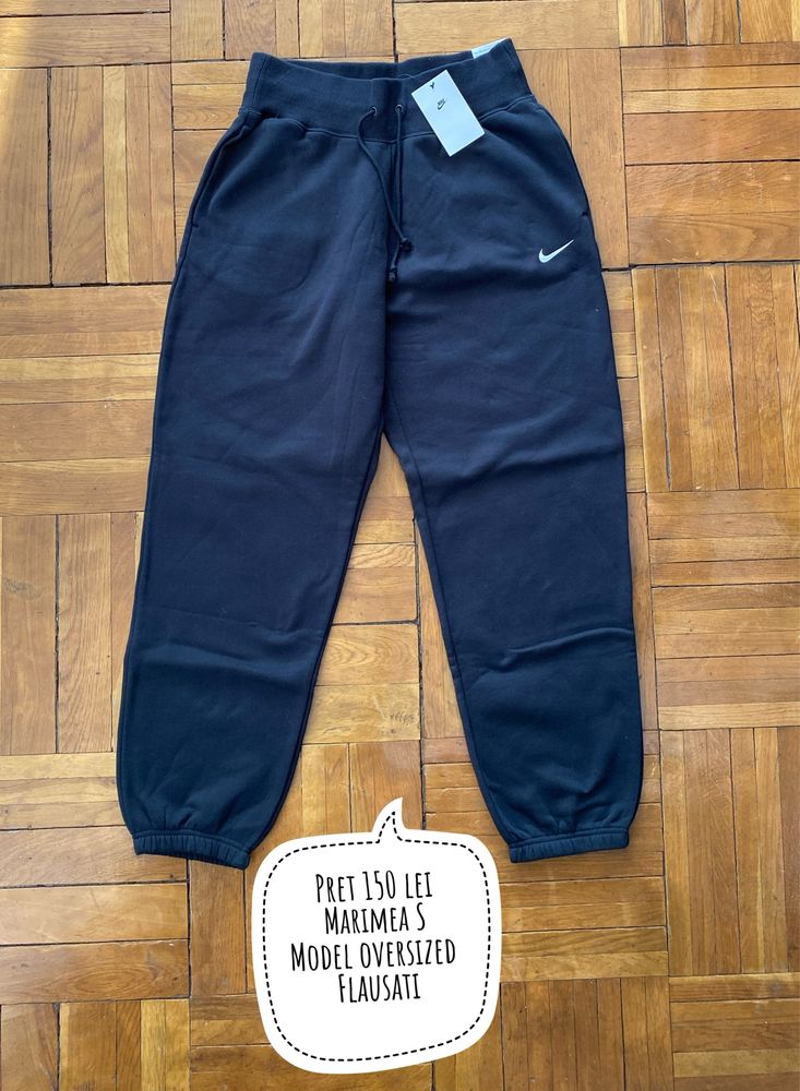 Pantaloni Nike marimea S flausati model oversized