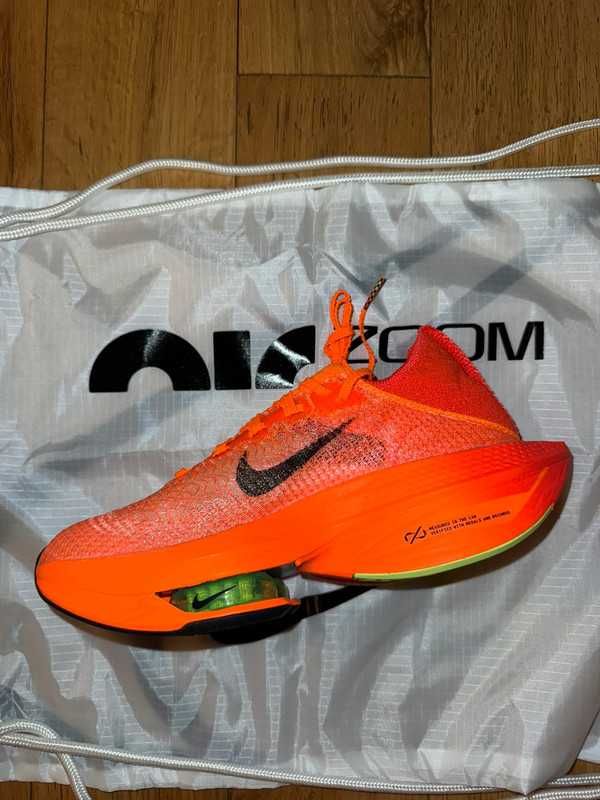 100% Оригинални Nike Alphafly2 в номер 38 - 24 см най-ниска цена