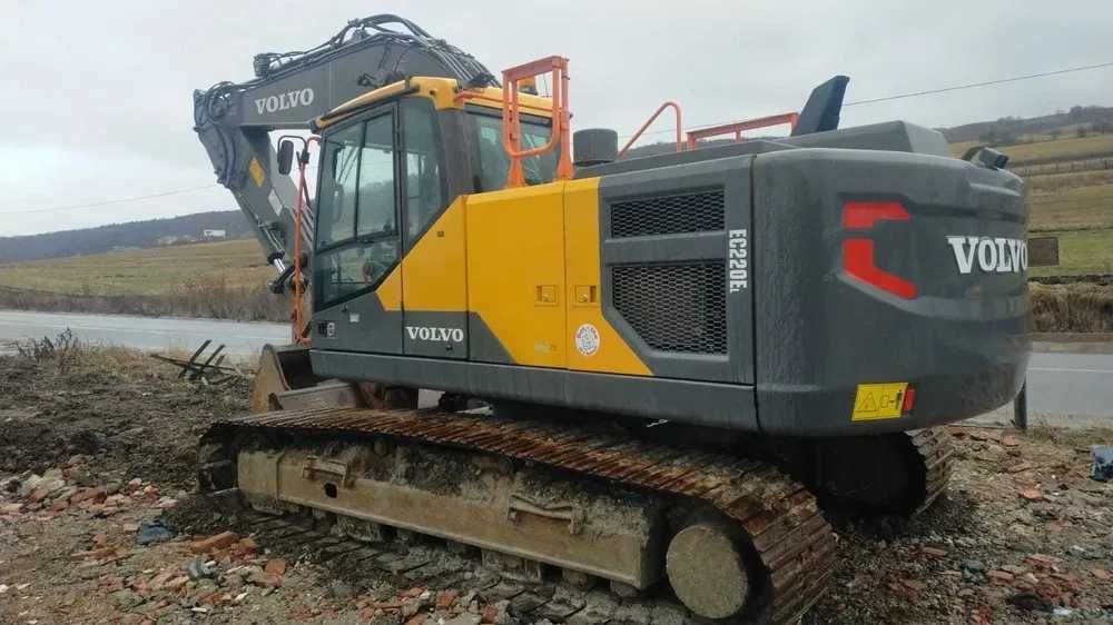 Predare Leasing Excavator pe senile Volvo 26T EC22OE 2018