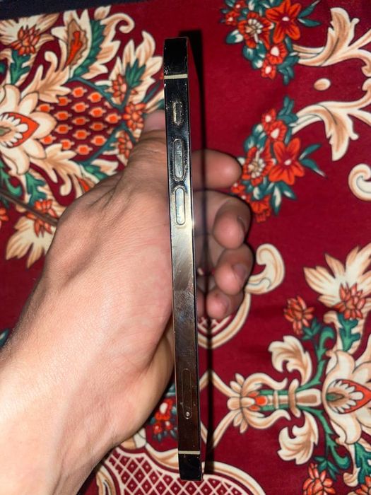 Iphone 12 pro sotiladi