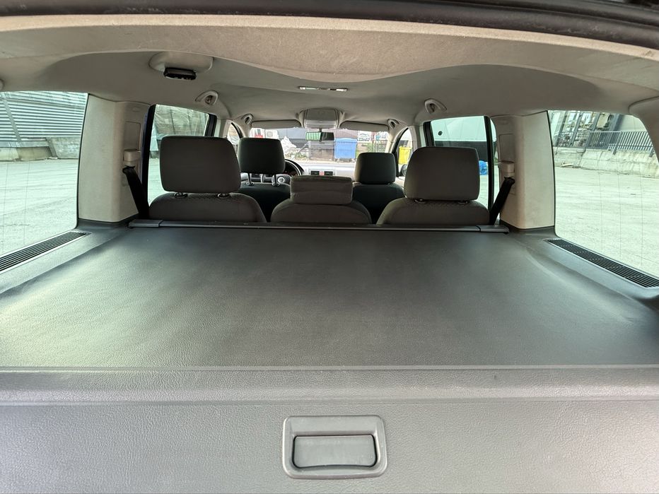 Volkswagen Touran 1.9 TDI 105 CP Automat – 7 locuri, negociabil