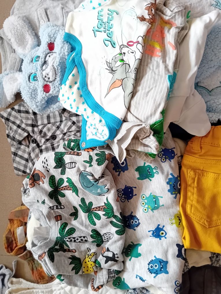 Lot haine bebelusi 0-6 luni