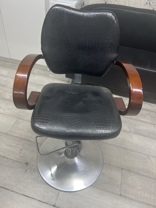 Кресло парикмахерское