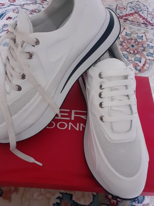 Кроссовки от Pera Donna