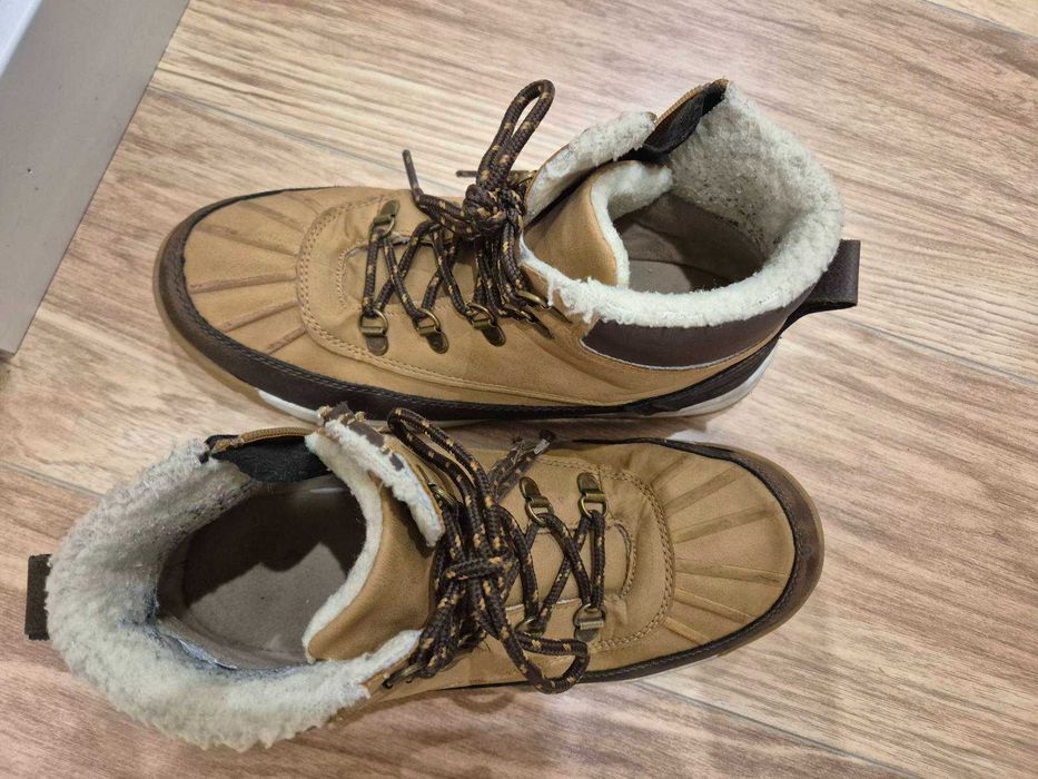 Зимни топли обувки. Номер 39