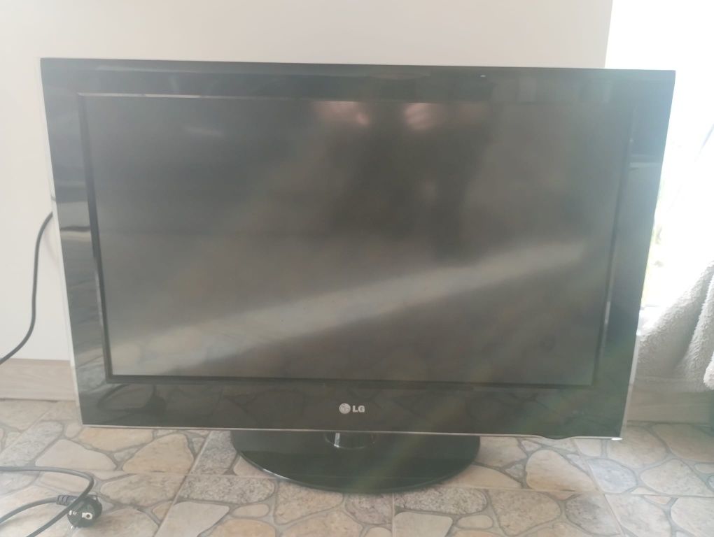 Televizor LG 80 cm
