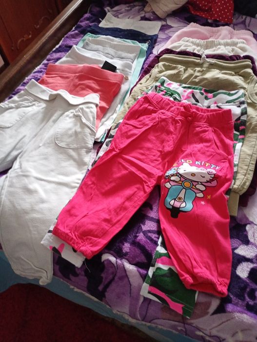 Vând pantaloni pentru fetițe set de 10 buc.la 85 lei