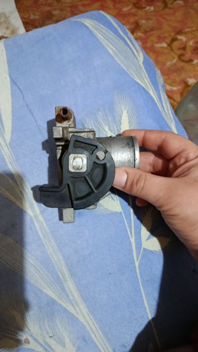 Продам дроссельную заслонку Матиз