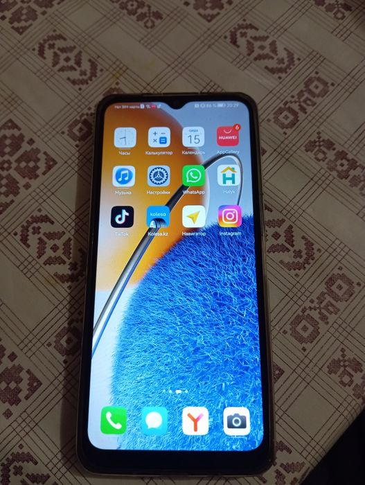 Продам телефон Хуавей Y61 память 128 телефону два месяца