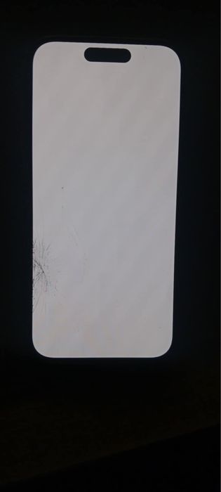 iPhone 15 display fisurat