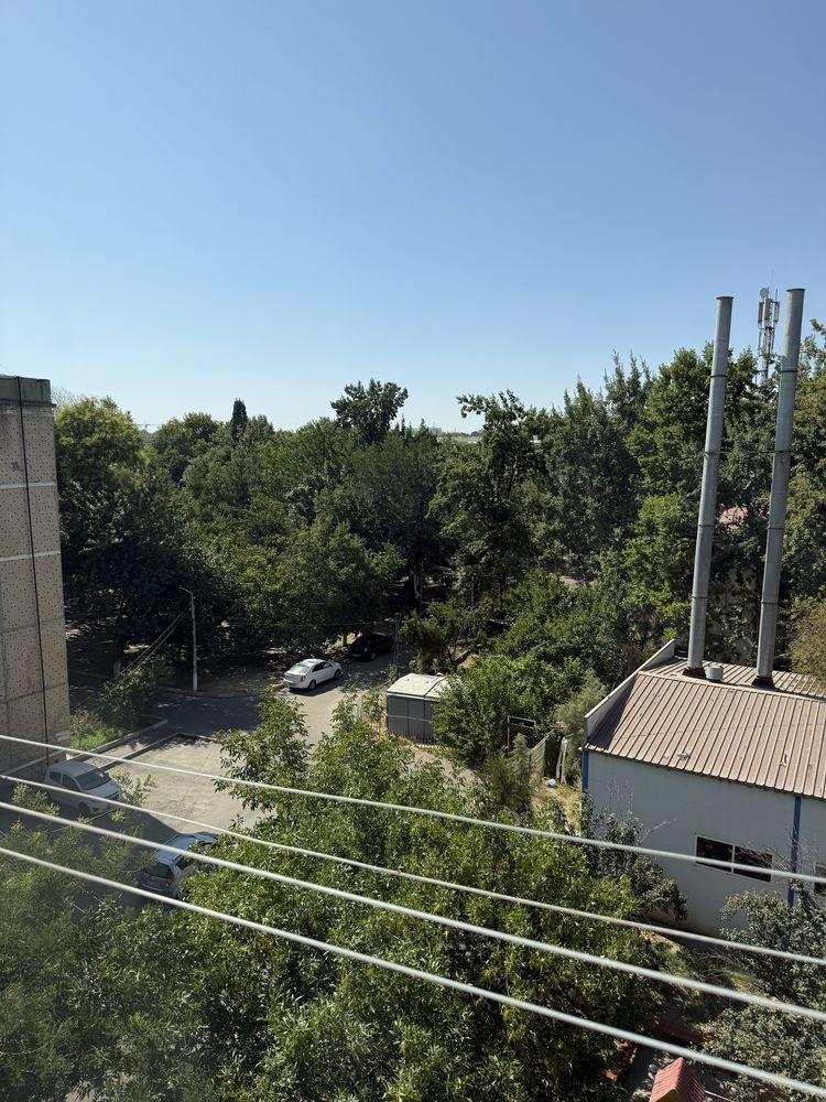 Продается 2х комн квартира на Ахмад Югнаки