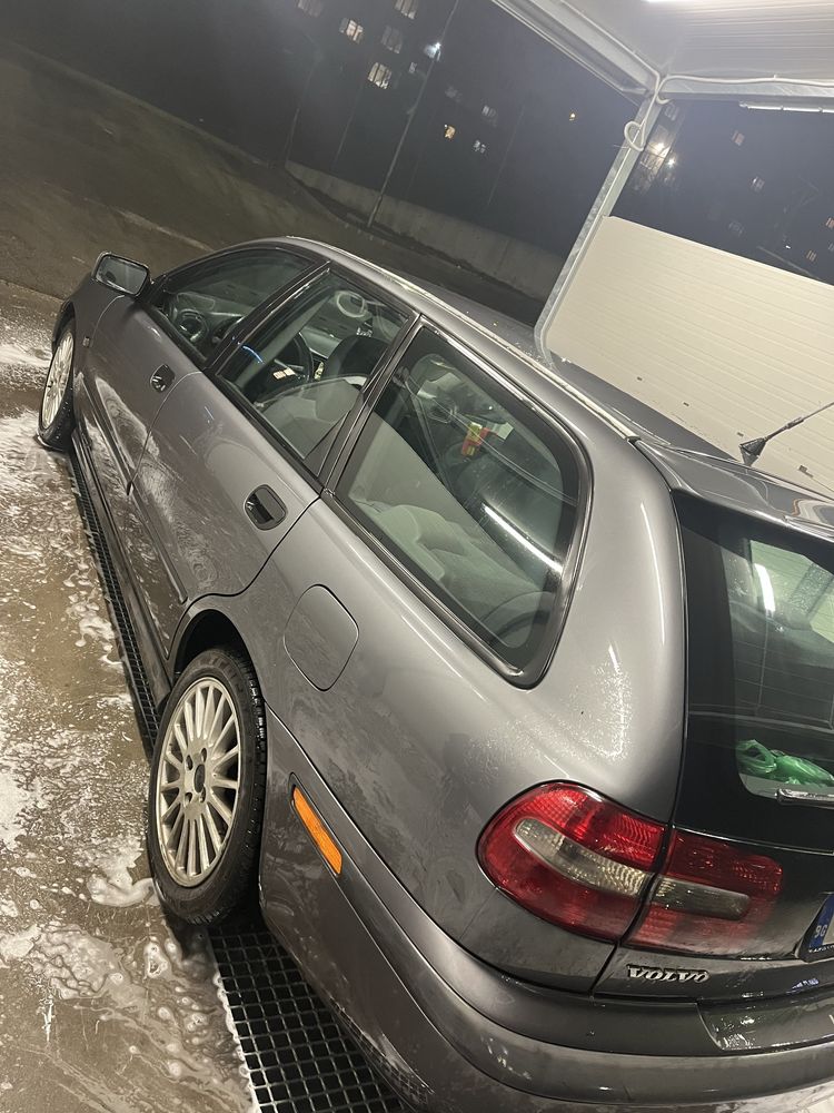 Volvo v40 1.9 115hp 2002