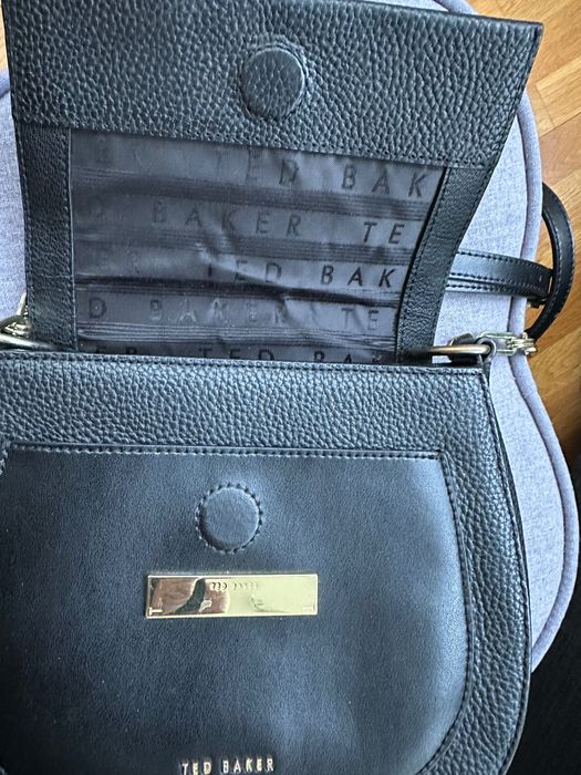 Черна чанта Leiona - марка Ted Baker от 100% волска кожа