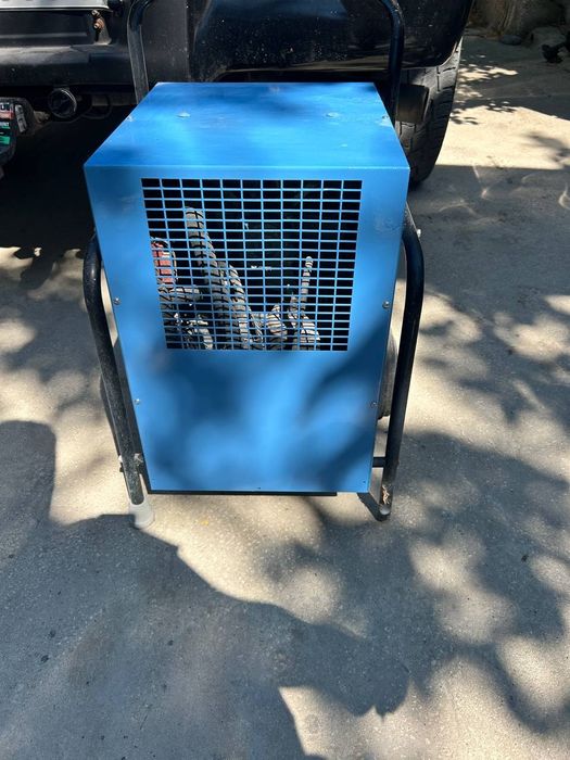 Влагоабсорбатор,внос от Англия 14 литра на денощиеограбен индустриален