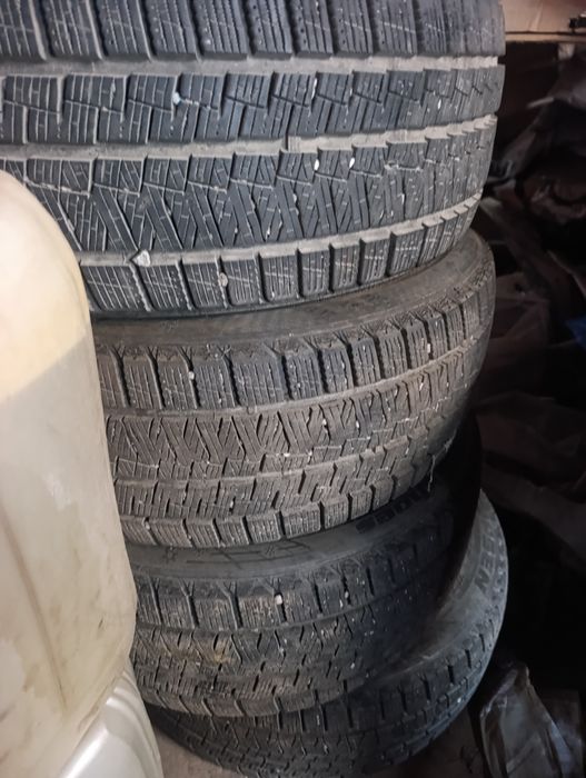 225 45 r17   резина
По Скидкой 70 тыс 
Пускающий воздух не писа