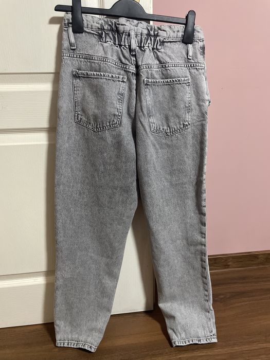 Сиви дънки Mom fit Mango