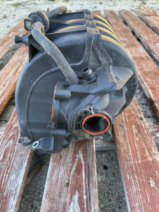 Всмукателен колектор за VW Golf 5 1.6fsi 115k.c