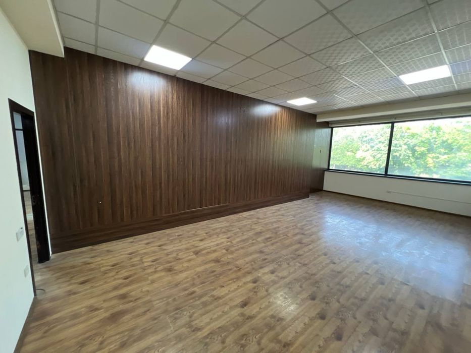 Аренда под офис 39м2, 1 линия, ул.Шота Руставели недалеко мост Узгариш