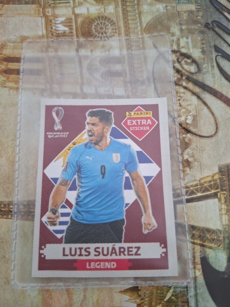Vând extra sticker world cup 2022