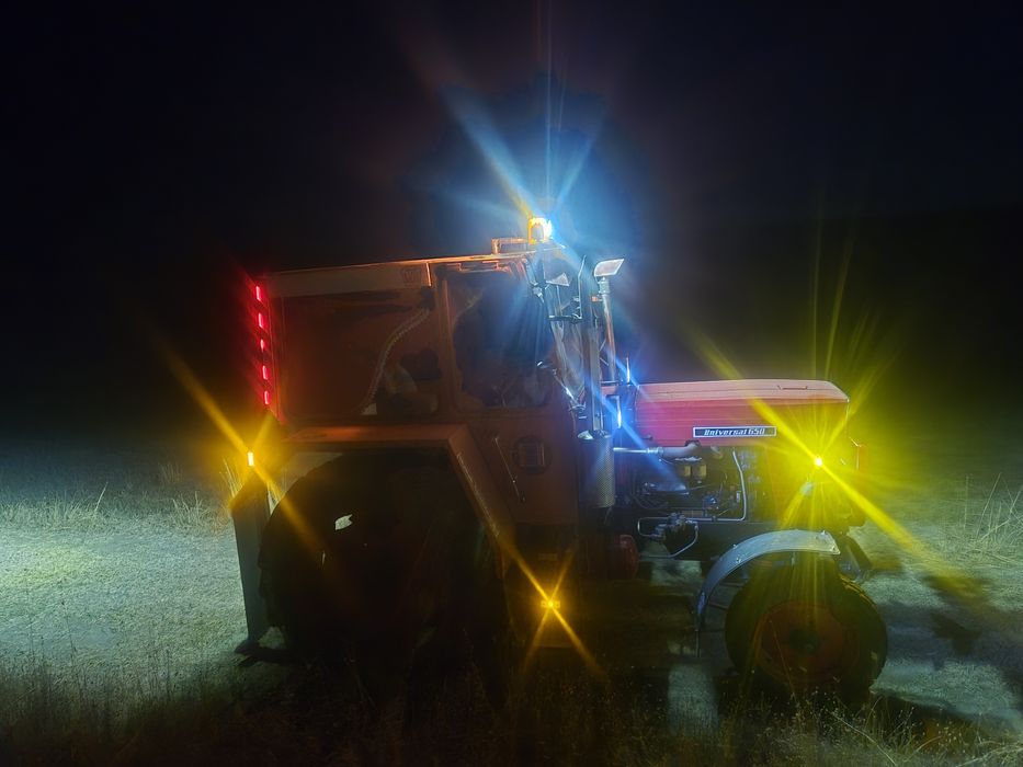 Vând tractor U650