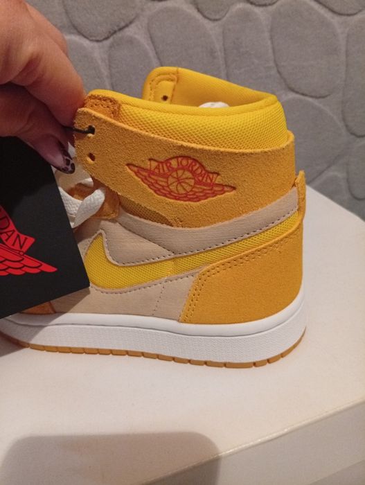 Adidași Jordan 1 High Zoom