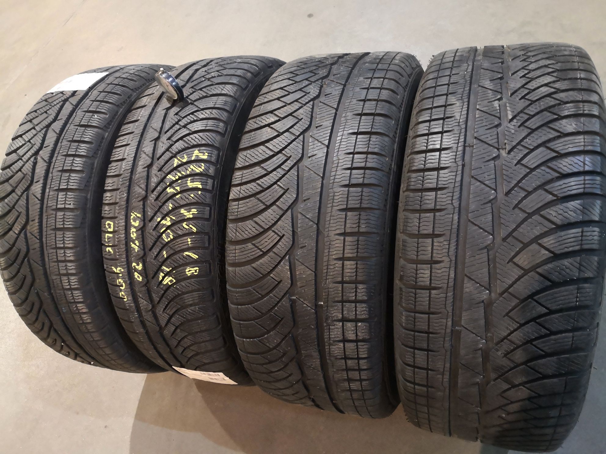 225 45 18 цола спорт пакет задни 245 40 18 Michelin dot 20